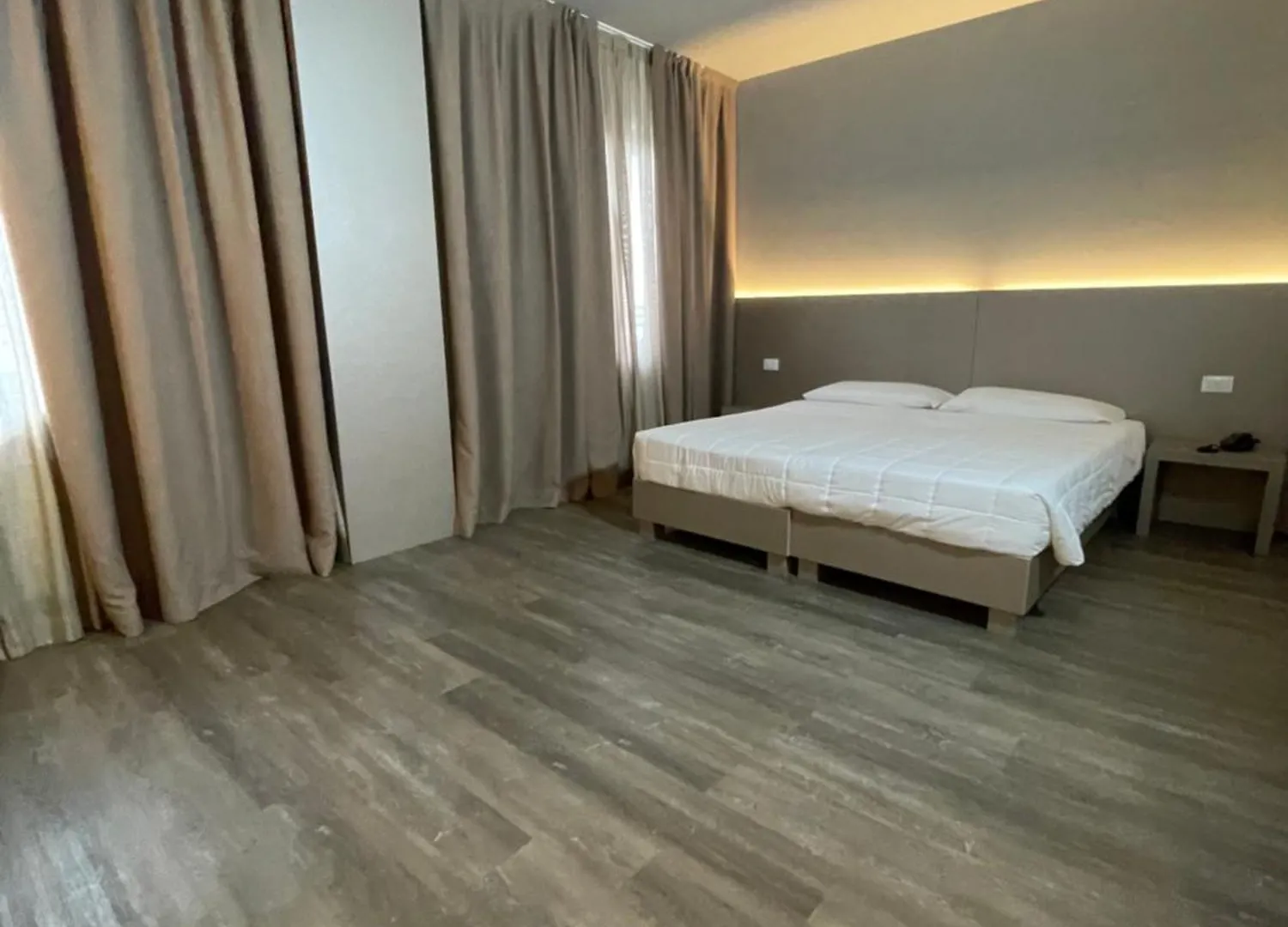 Hotel Albatros Mestre 4*,