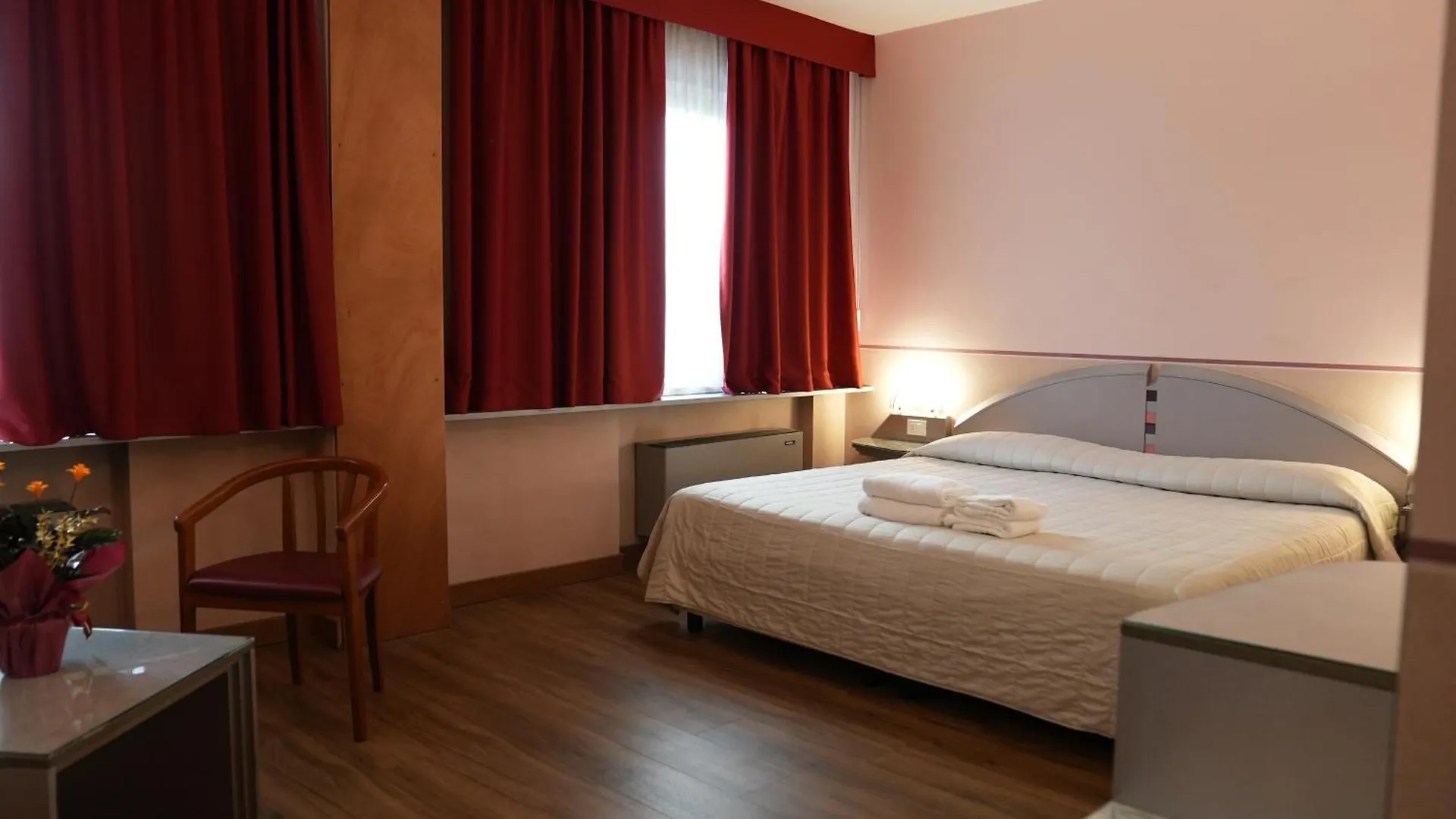 Hotel Albatros Mestre 4*,